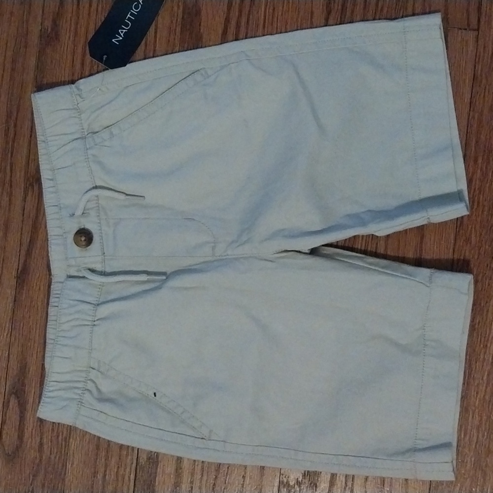 Nwt 4t Nautica khaki shorts